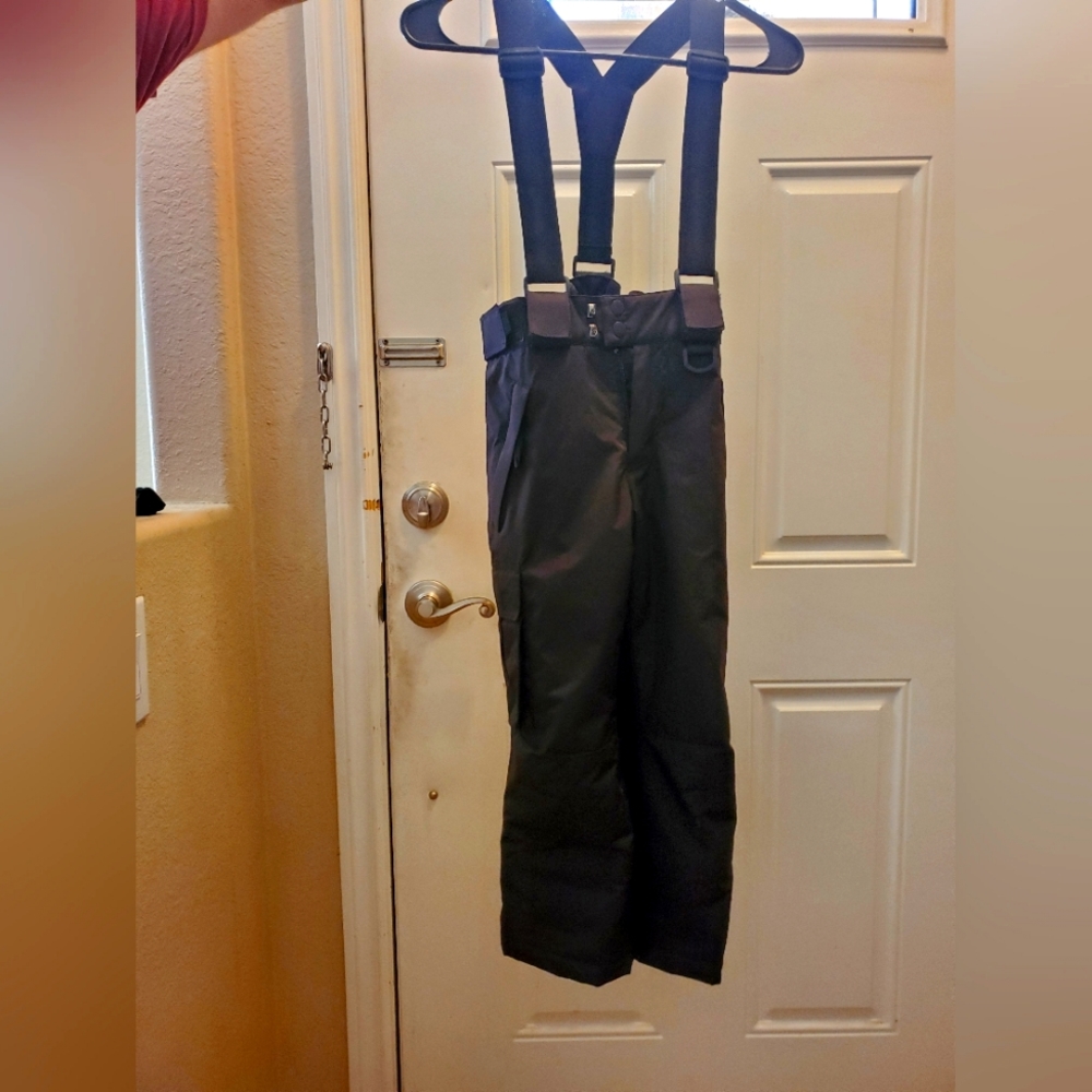 Boys snow pants with suspenders